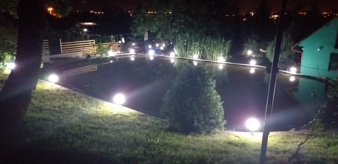 Camping Robinson Country Club Oradea Ngoại thất bức ảnh